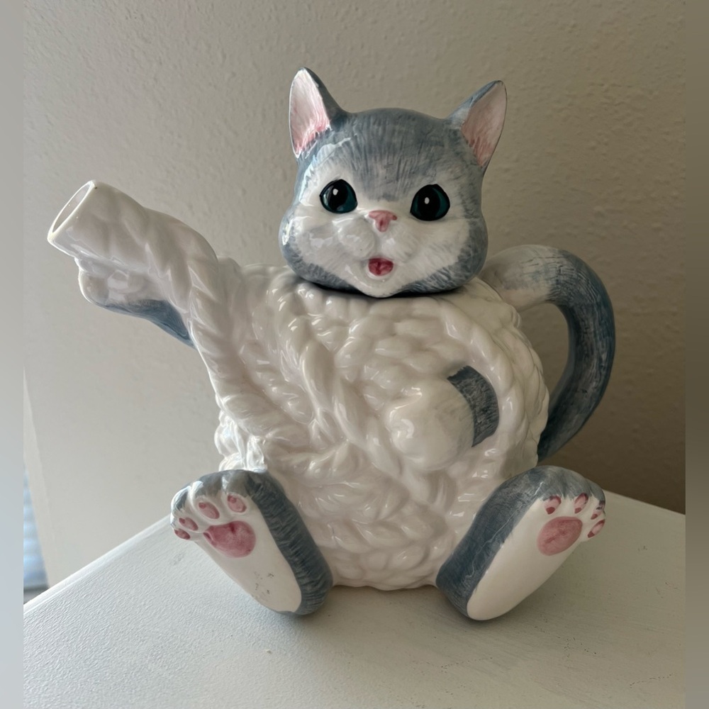 Enesco | John Penchoff | Kitten Teapot 1990 | Ball Of Yarn | Collectible